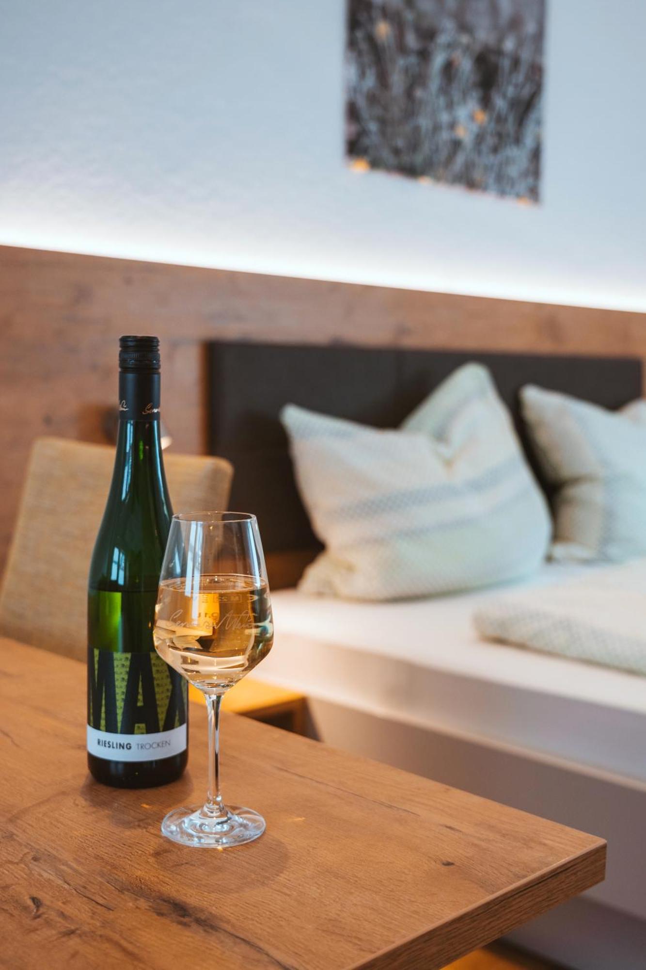 Ferienweingut Serwaziwein Mesenich Luaran gambar
