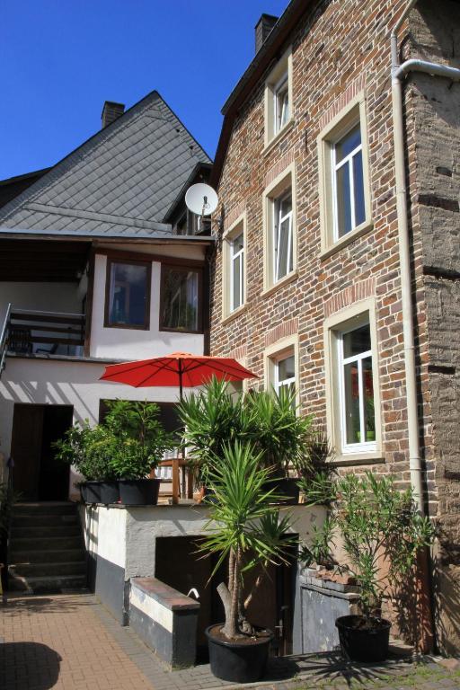 Ferienweingut Serwaziwein Mesenich Luaran gambar